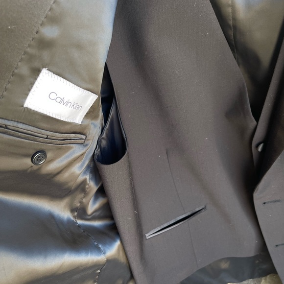 Man’s tux - Picture 3 of 11